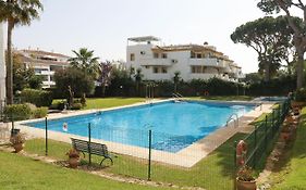 Family Apartment Walking Distance To The Sea And All Amenities