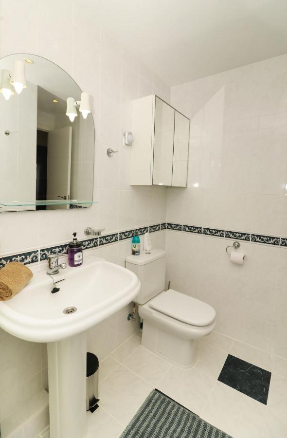 Family Apartment Walking Distance To The Sea And All Amenities Sitio de Calahonda Exterior photo